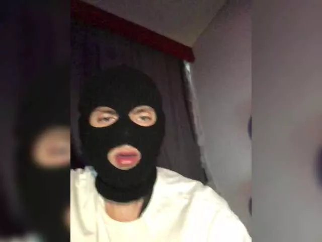 Offline ADEL434 on BongaCams