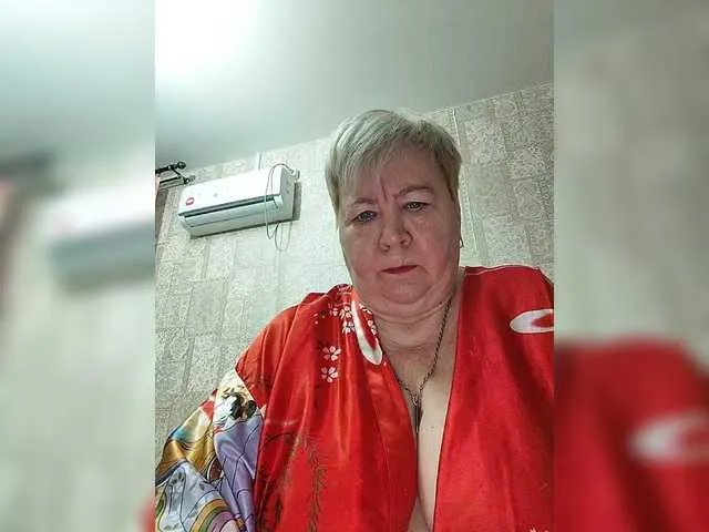 Offline Alena61 on BongaCams