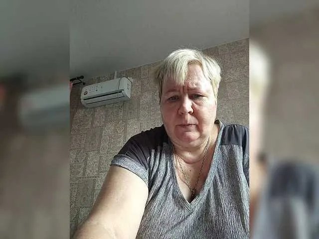 Offline Alena61 on BongaCams