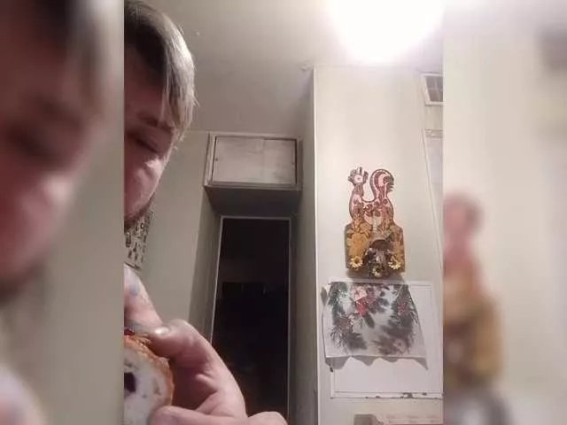 Offline AliceFoxy777 on BongaCams