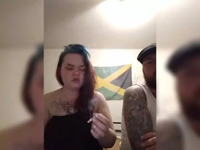 Offline AliceFoxy777 on BongaCams