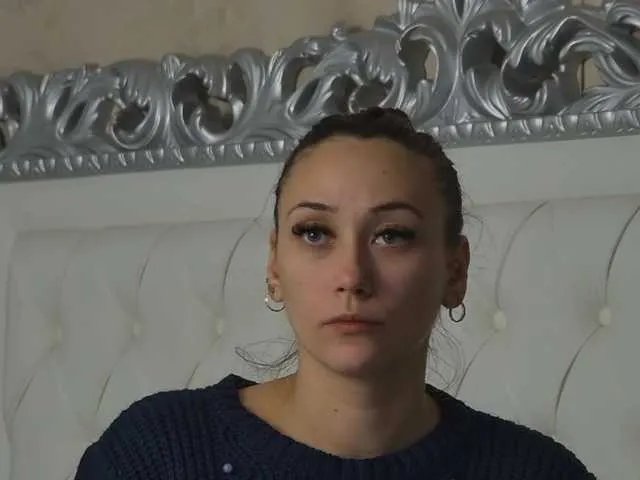 Freechat AliceMunro on BongaCams