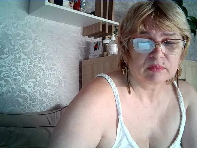 Offline alina-malina6 on BongaCams
