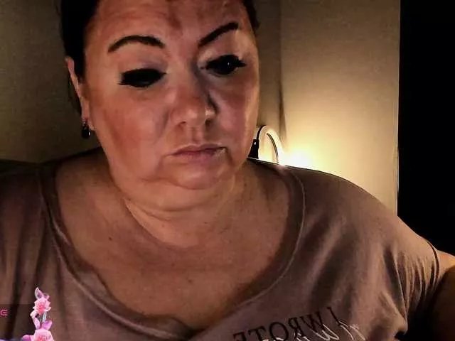 Freechat Alinahott1 on BongaCams