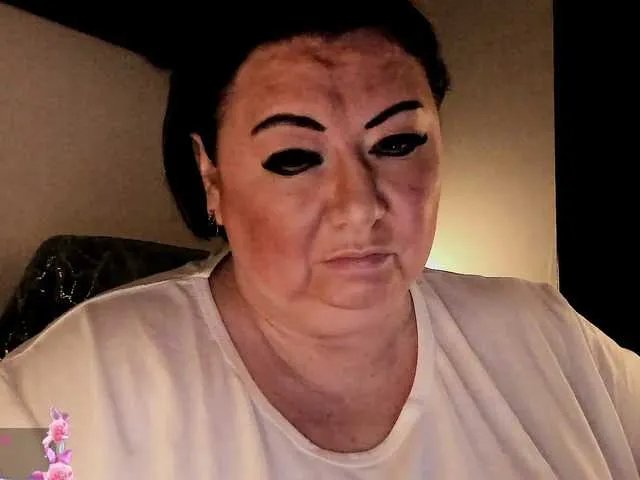 Freechat Alinahott1 on BongaCams