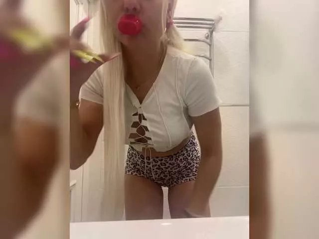 Offline AlisaKisa555 on BongaCams