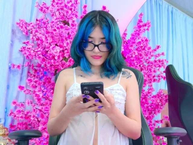 Offline AlliciaKim on BongaCams