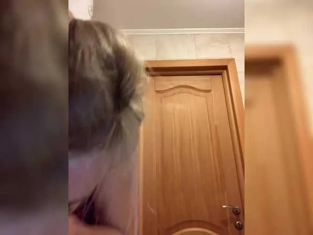 Offline alya555 on BongaCams