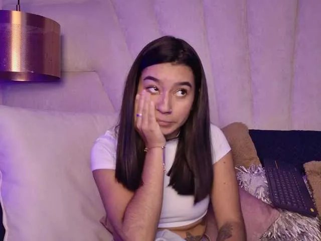 Freechat Alyssa-Ray on BongaCams