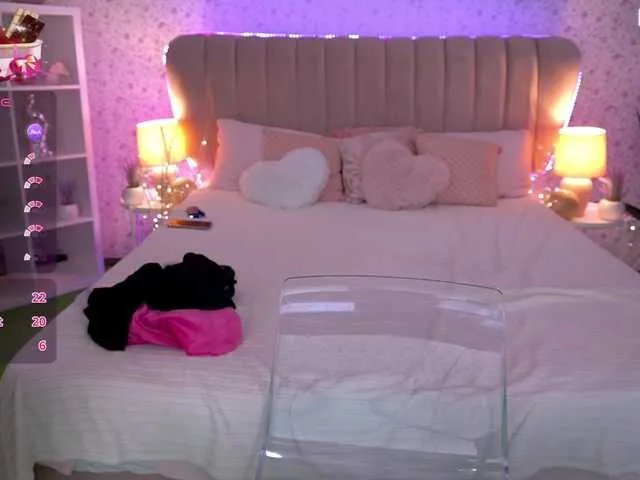 Offline AmelyLoveme on BongaCams