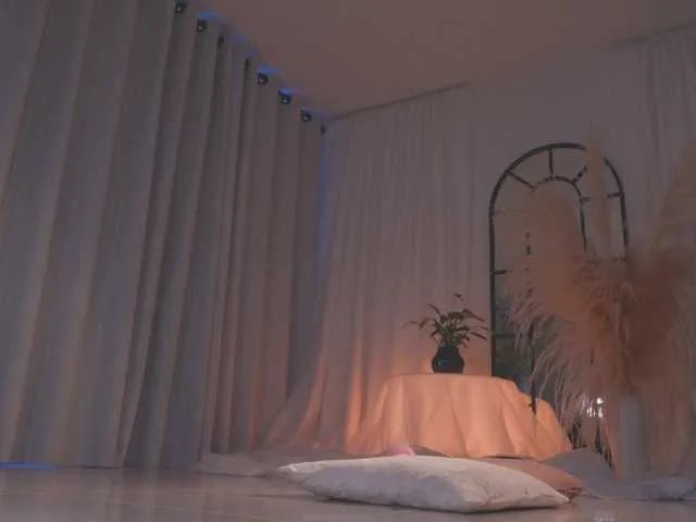 Offline AmyArmstrong on BongaCams