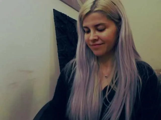 Offline AryaJoliee on BongaCams