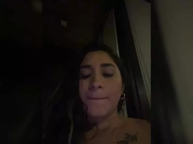 Freechat britt-grey on BongaCams