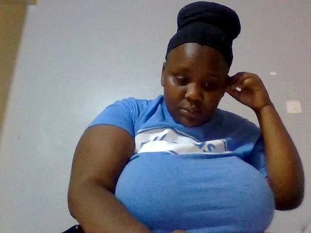 Offline Bursty-Monique on BongaCams