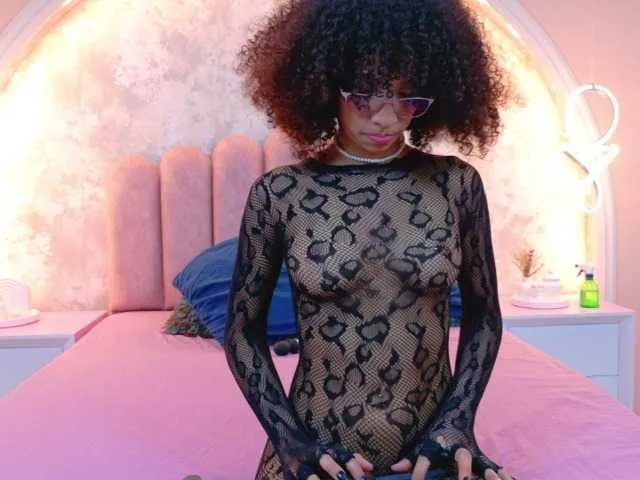 Offline CamileJohnston on BongaCams