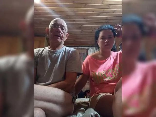 Offline CindyXErics on BongaCams