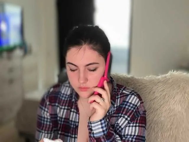 Offline claireheart on BongaCams