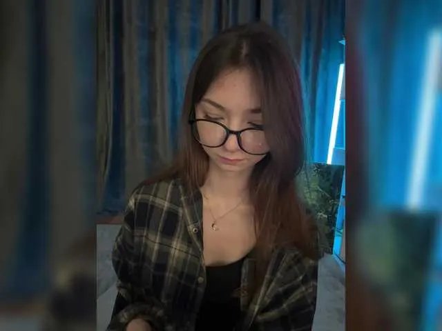 Offline CrazyAleona on BongaCams