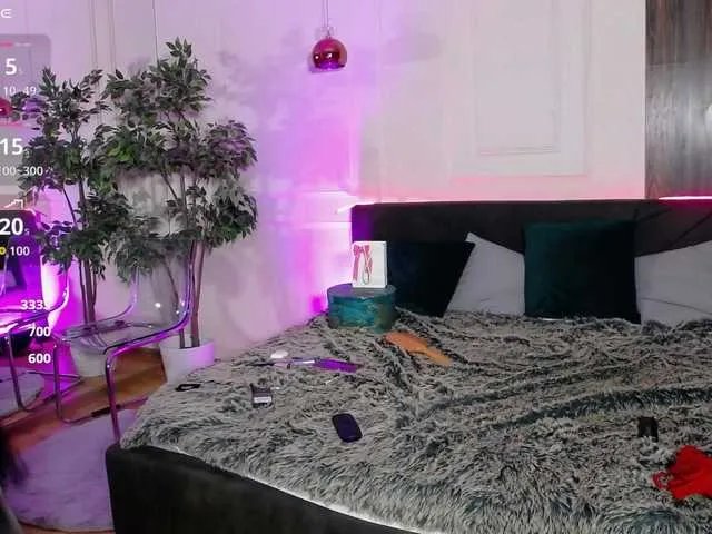 Freechat CreamyInk on BongaCams