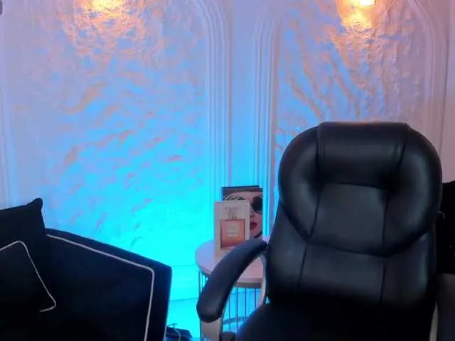 Offline DannaCruz on BongaCams