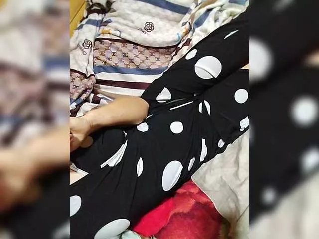 Offline Diannarr on BongaCams