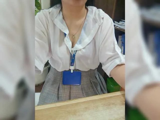 Offline Dream-ari on BongaCams