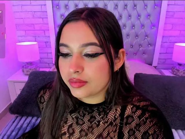 EinnyMure on BongaCams 