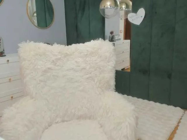 Offline ElisaBaxter on BongaCams