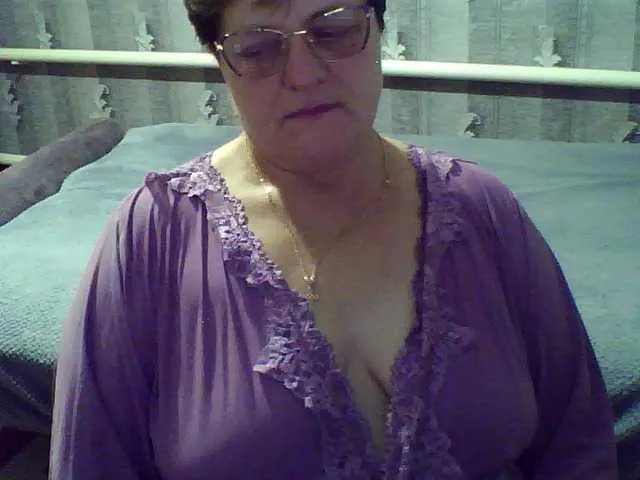 Offline ElzaJewel on BongaCams