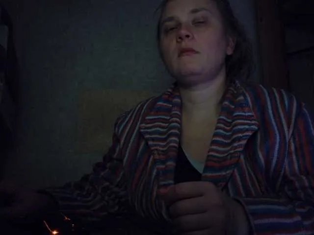 Offline esterjohns on BongaCams