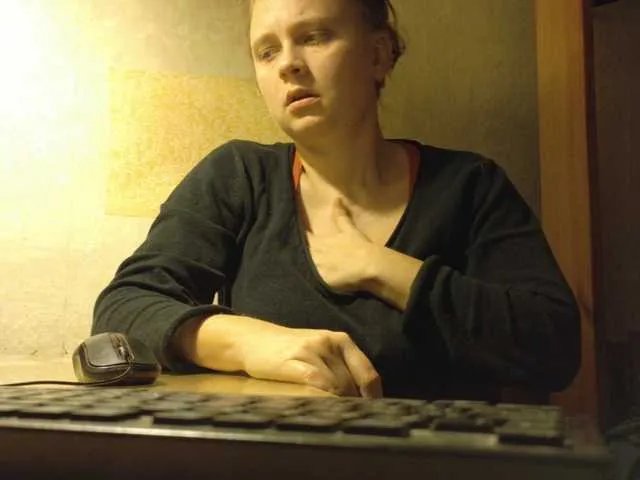 Offline esterjohns on BongaCams