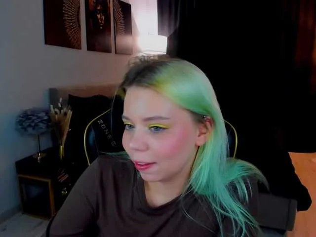 Offline FunnyVibe on BongaCams