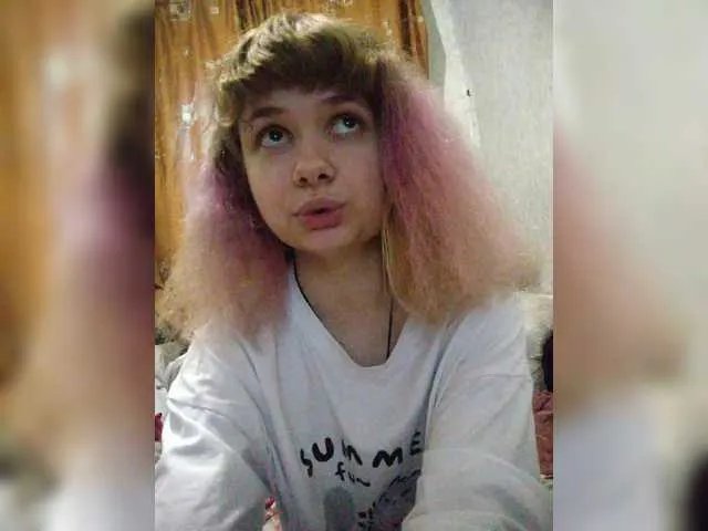 Offline GrettaCandy on BongaCams