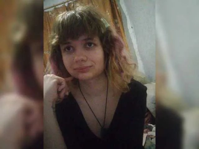 Offline GrettaCandy on BongaCams