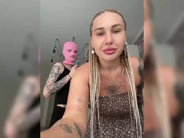 Offline HannaSveet on BongaCams