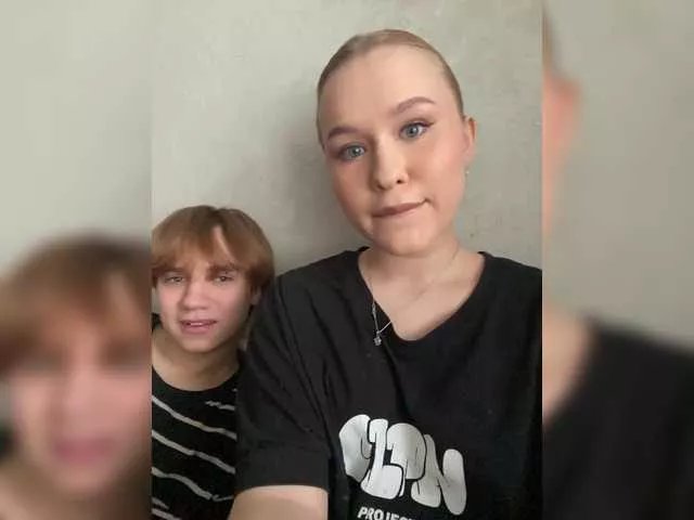 Offline HoneySavage on BongaCams