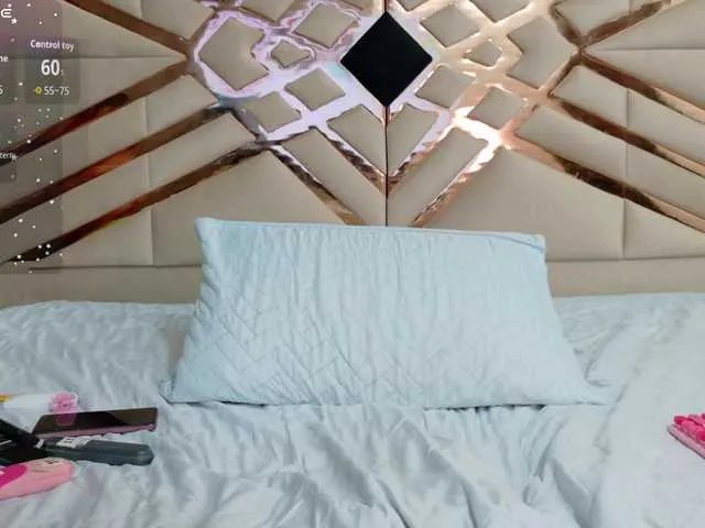 Freechat innocenthazel on BongaCams