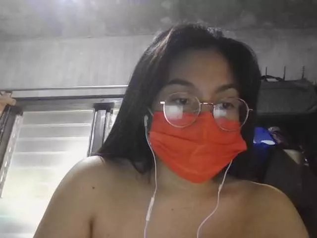 Offline Introvertshytype2011 on BongaCams