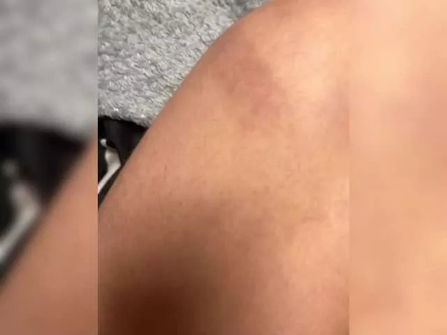 Offline Johnyfenomet2 on BongaCams