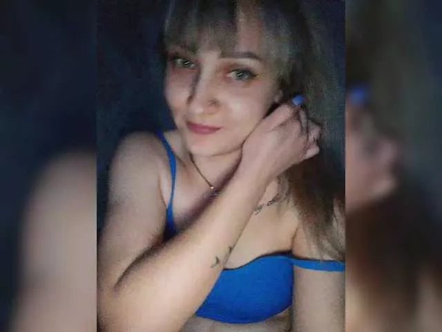 Offline Karina1003 on BongaCams