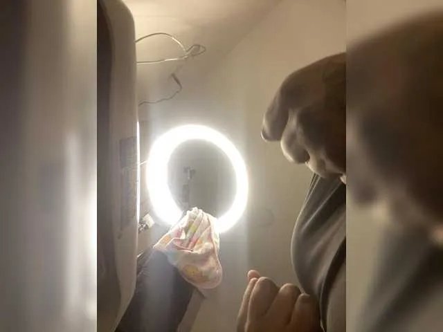 Offline kittyrose3 on BongaCams