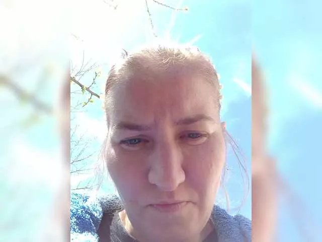 Offline KsuKryv on BongaCams