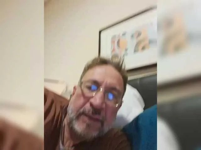 Offline Leoncarpita on BongaCams