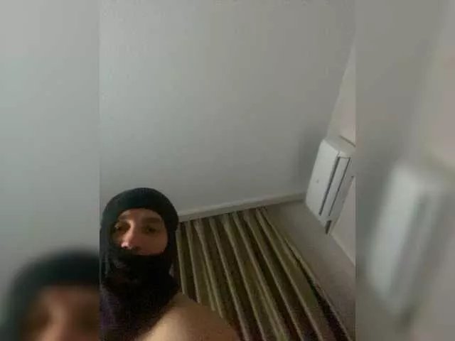 Offline leonlizka on BongaCams