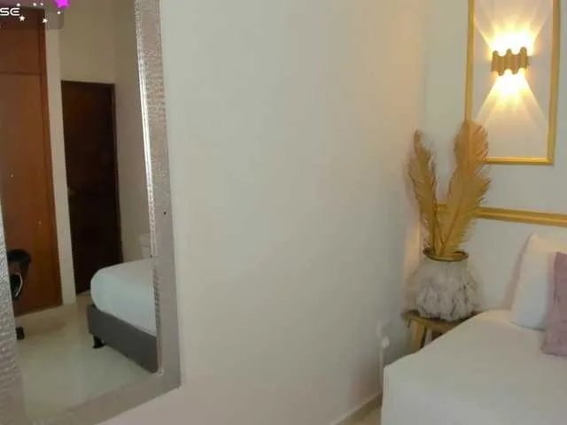 Freechat lia-sexx19 on BongaCams