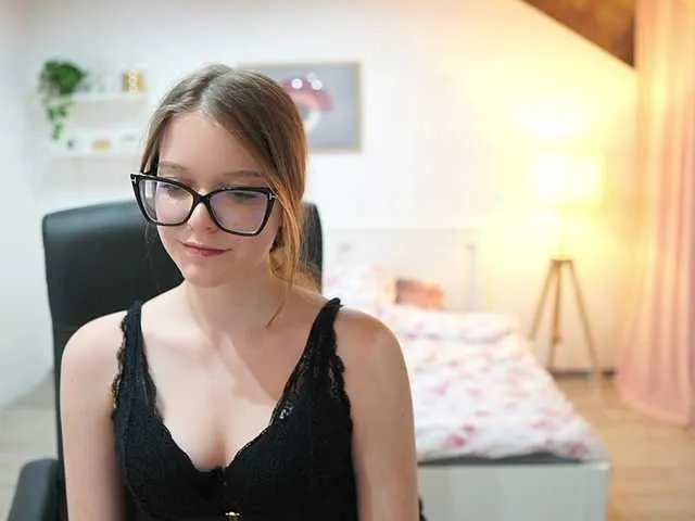 Offline lisamccoy on BongaCams