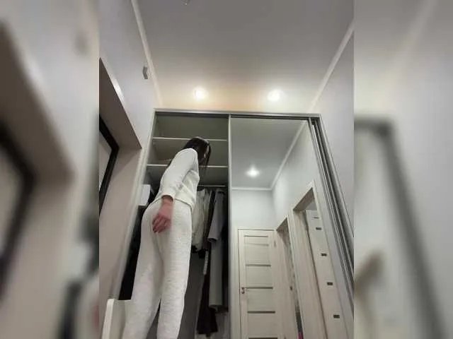 Offline Love69me on BongaCams