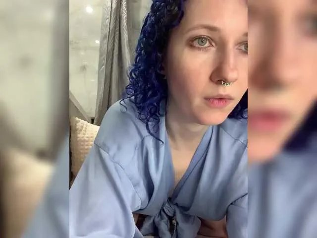 Offline LoveLama on BongaCams