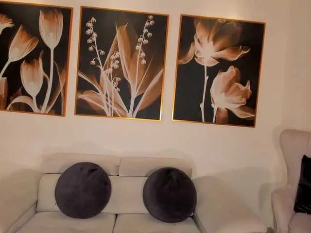 Offline LucyWeiss on BongaCams