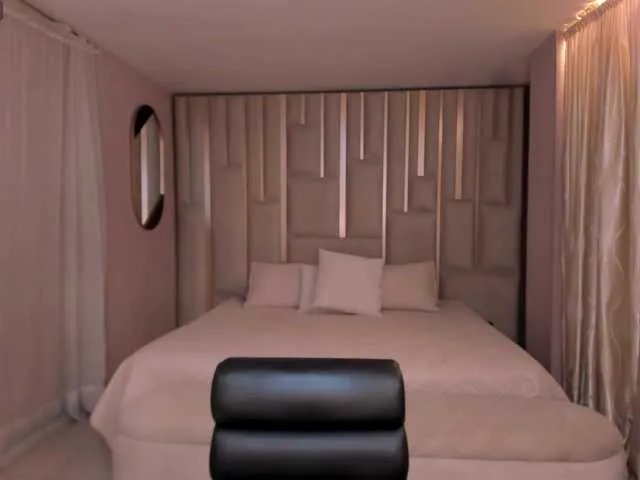 Offline LucyWeiss on BongaCams